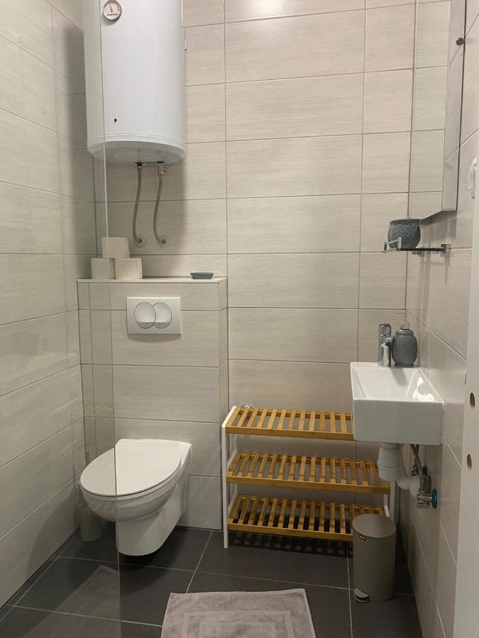 Apartment Novak Vir Luaran gambar